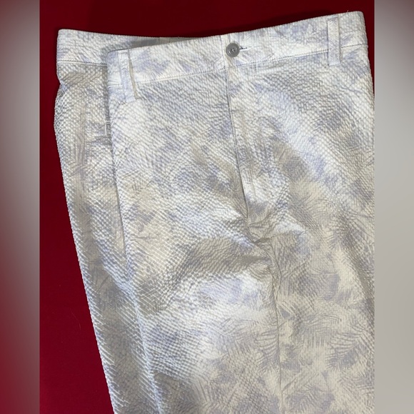 PGA Shorts - Picture 3 of 4